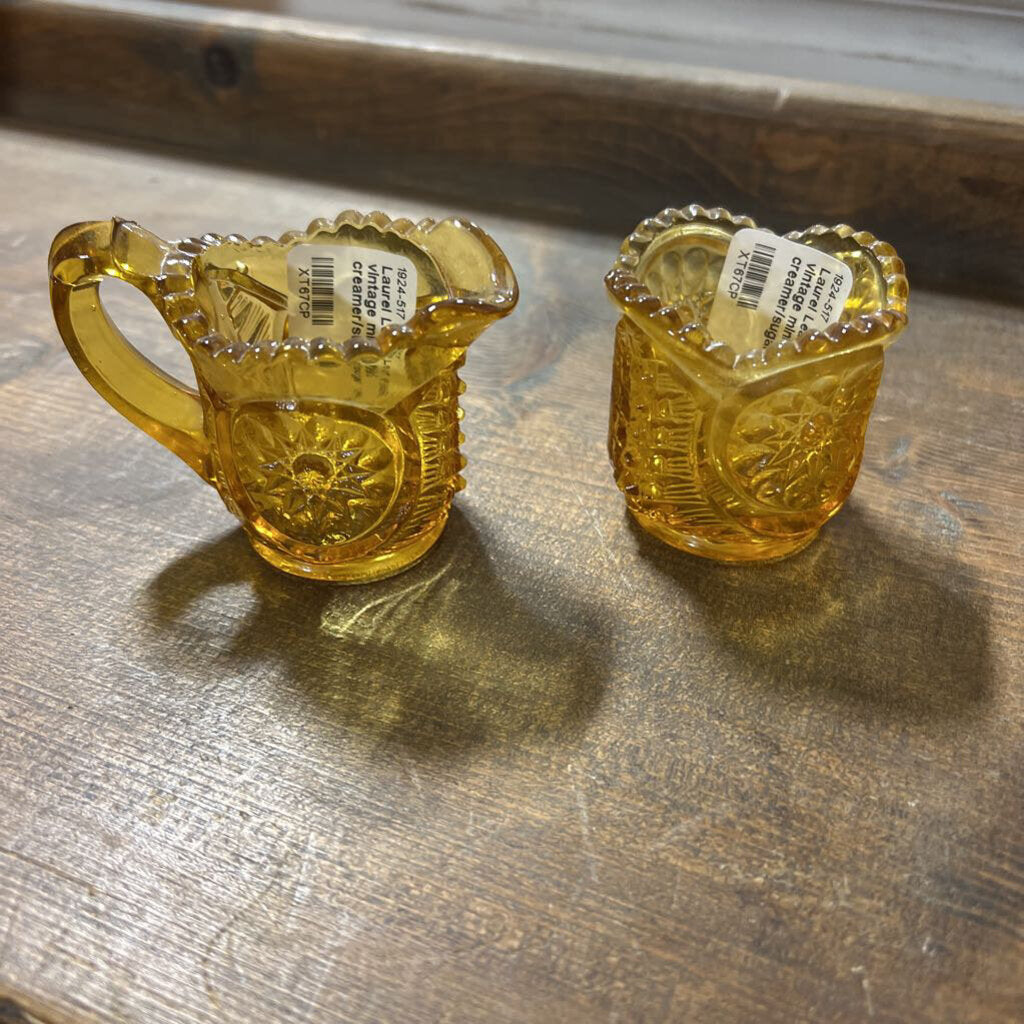 Laurel Leaf Farm vintage mini creamer/sugar set (2 pieces)