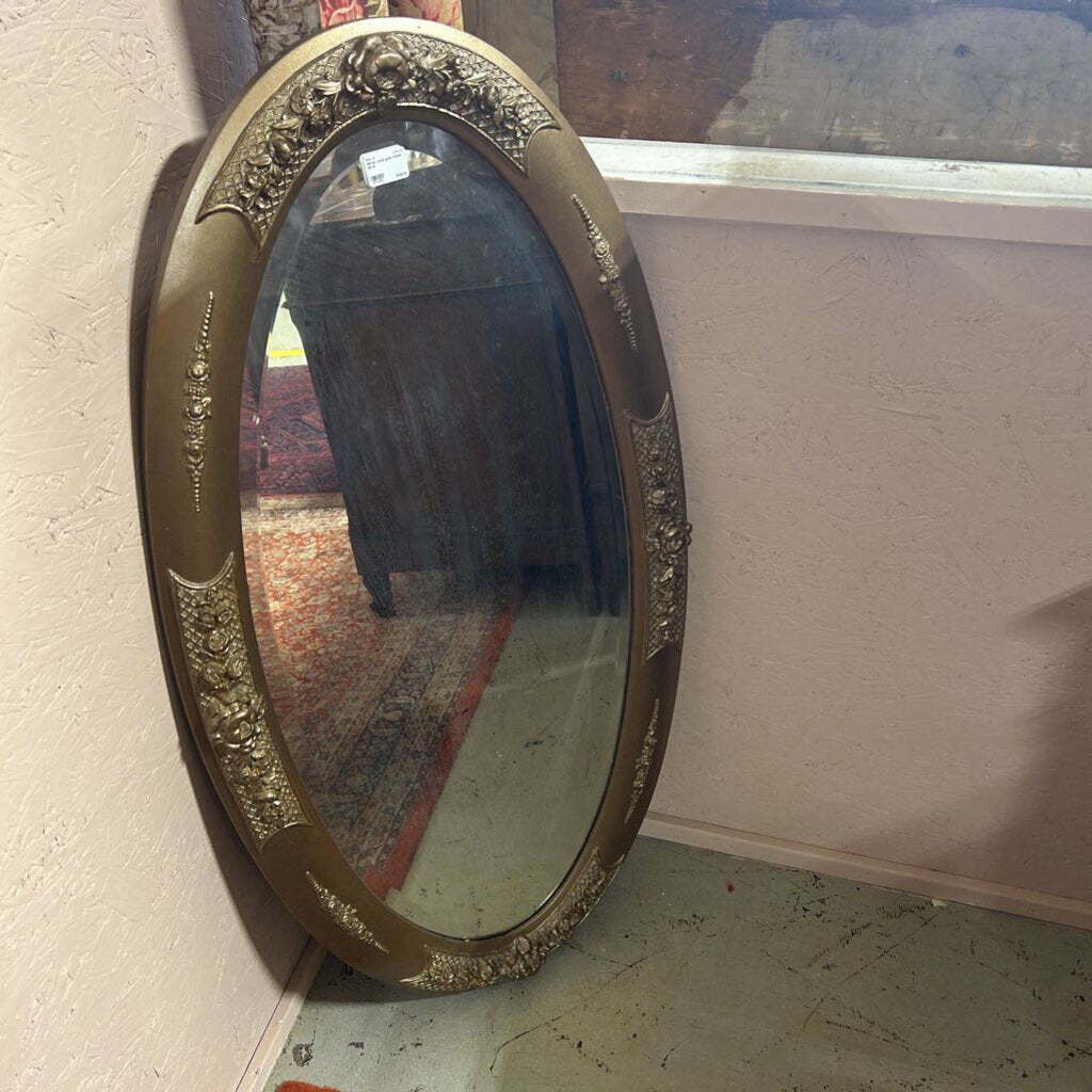 Mirror, oval gold frame as is