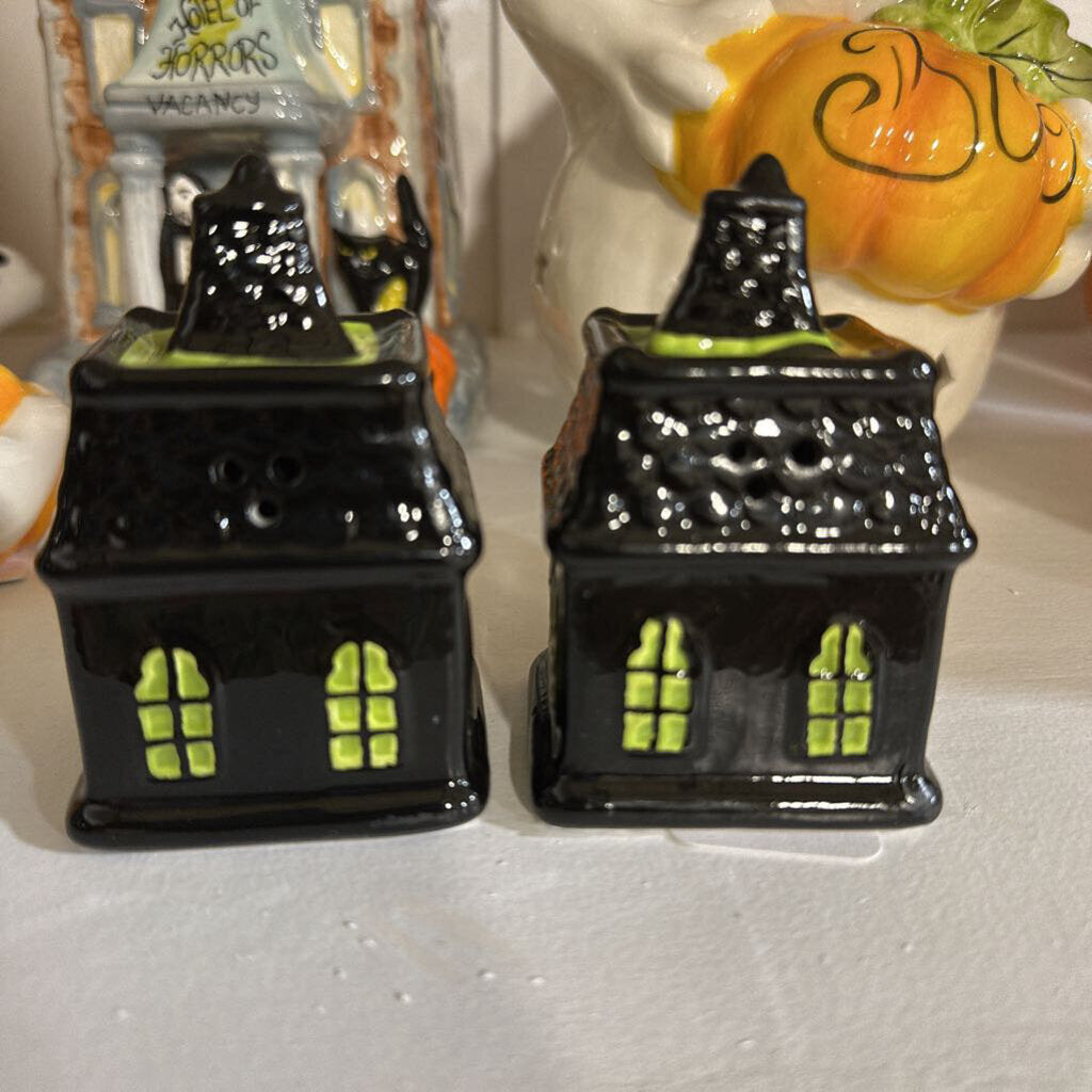 Blue sky haunted house salt pepper