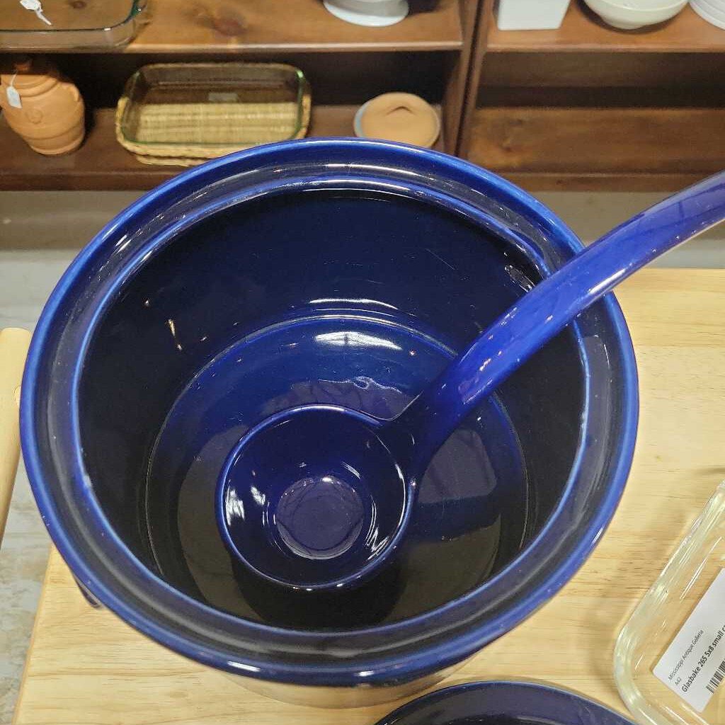 Pfaltzgraft dark blue 3-1/2 qt tureen with lid and ladle