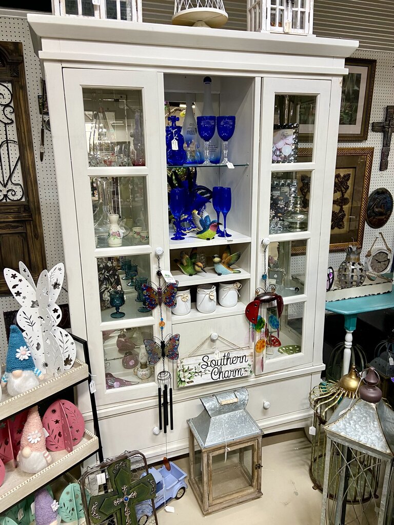 White wooden china cabinet