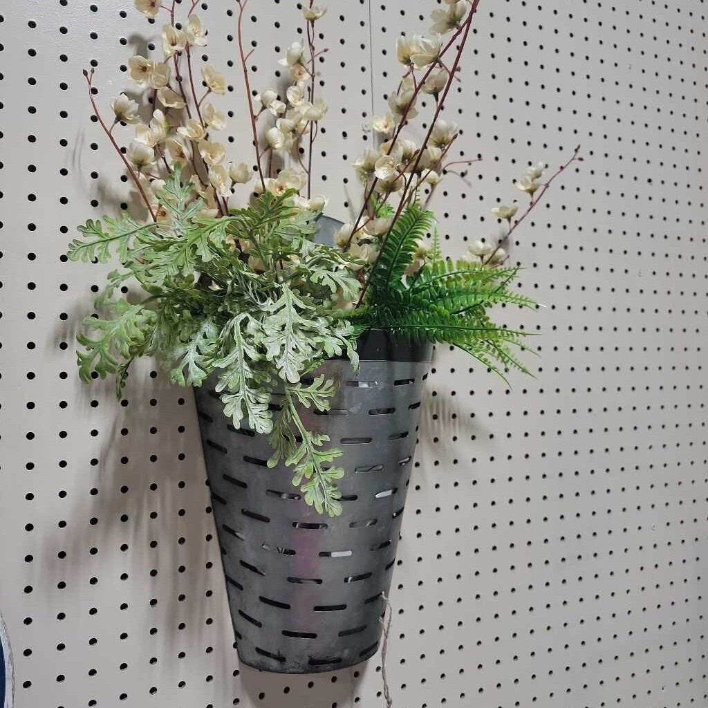 Lg. Olive wall pocket