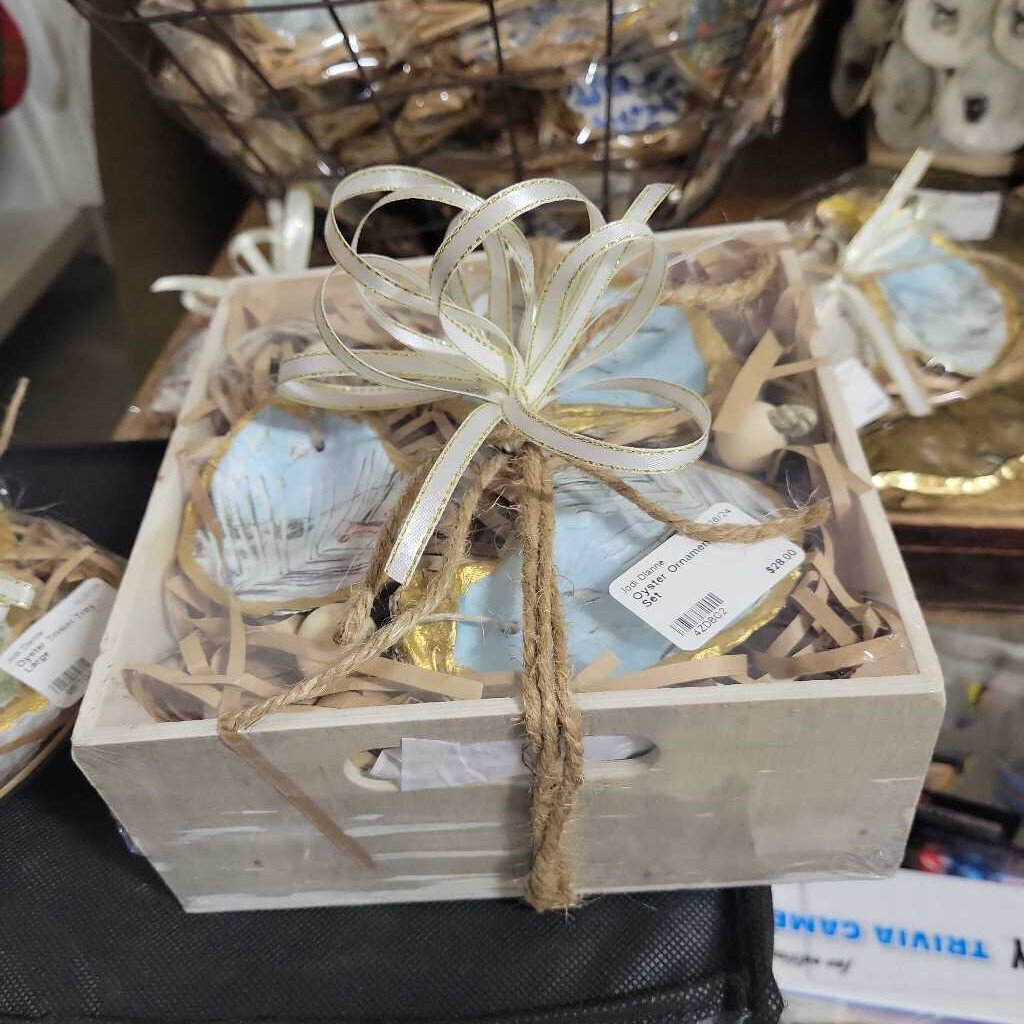 Oyster Ornament Gift Set
