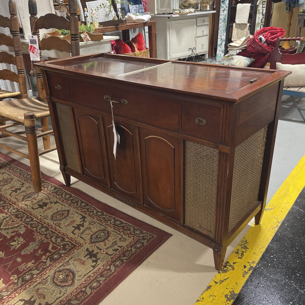 Mid Century Magnavox Stereo