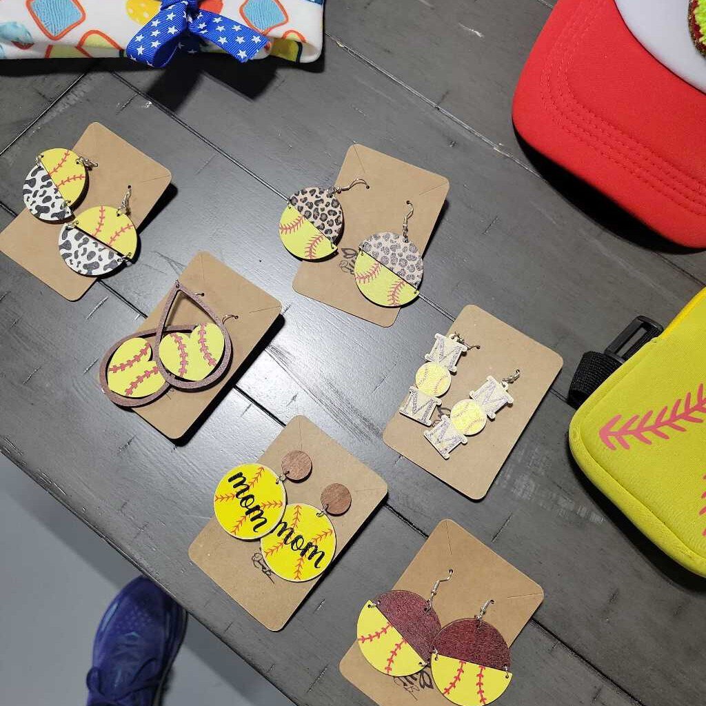 BASIC BASEBALL EARRINGS