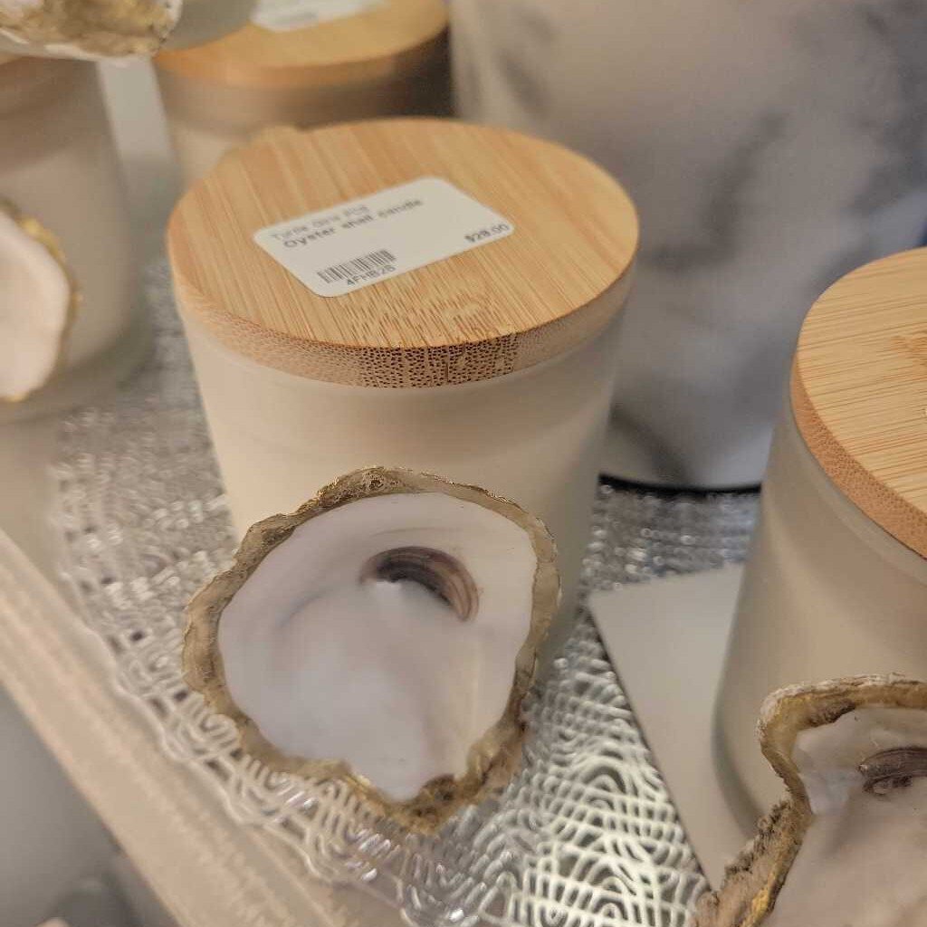 Oyster shell candle
