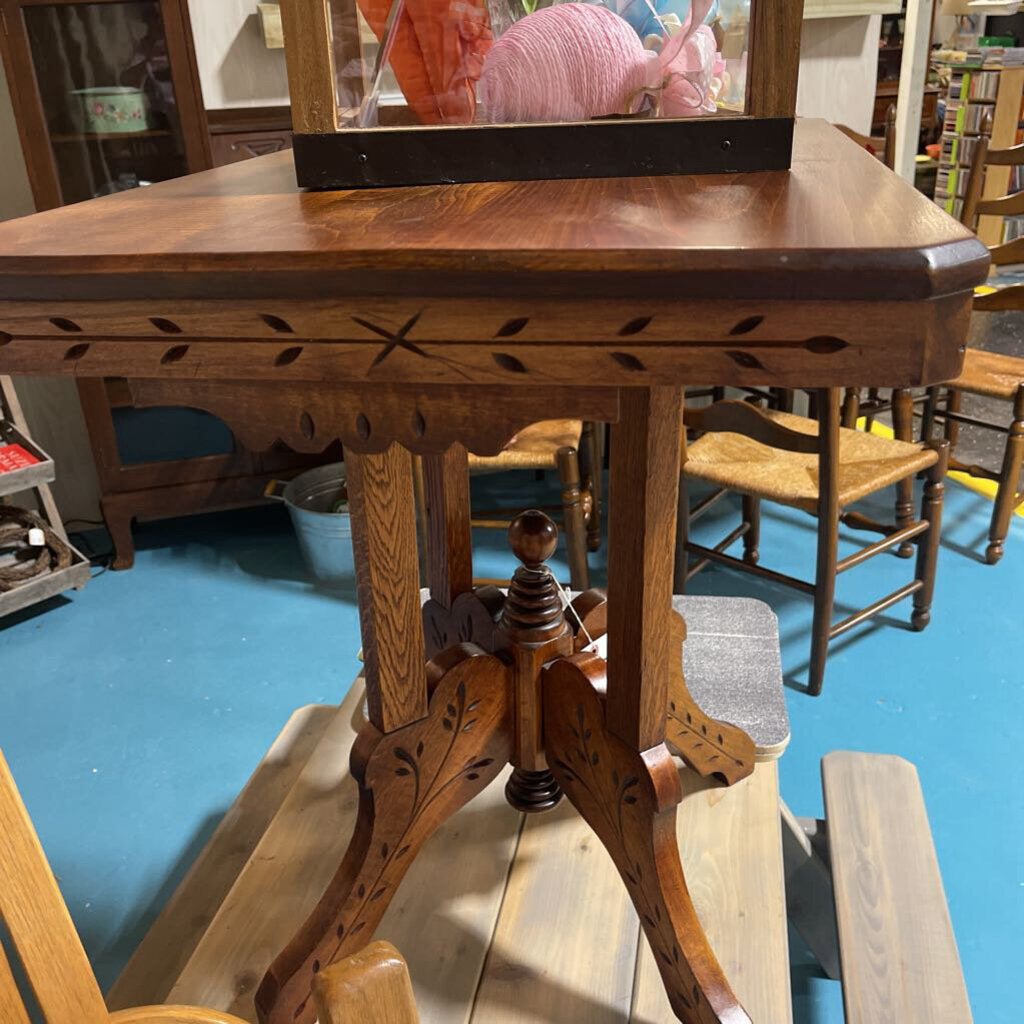 Eastlake table