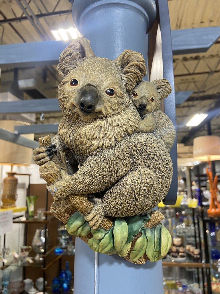 Vtg "Bossons" Plaster Ware Koala Bear w/ Baby