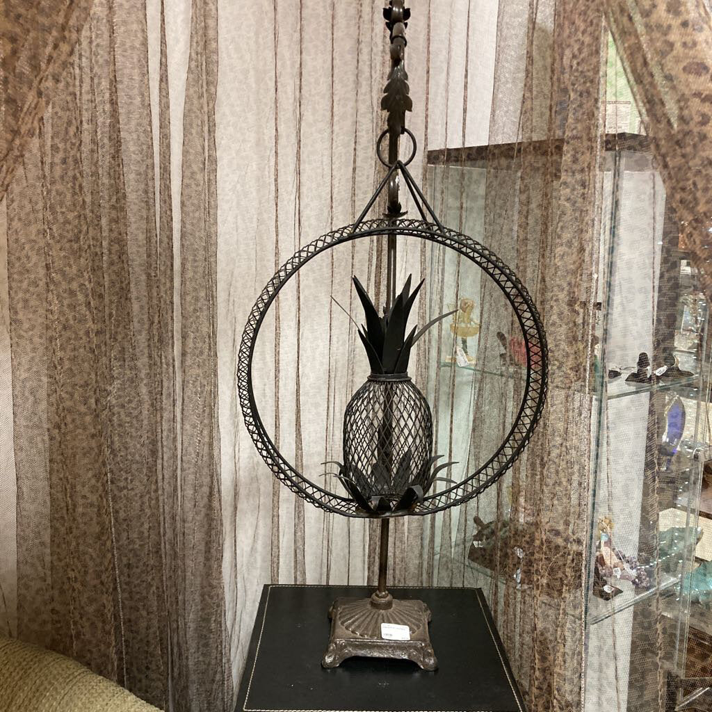 PINEAPPLE LANTERN