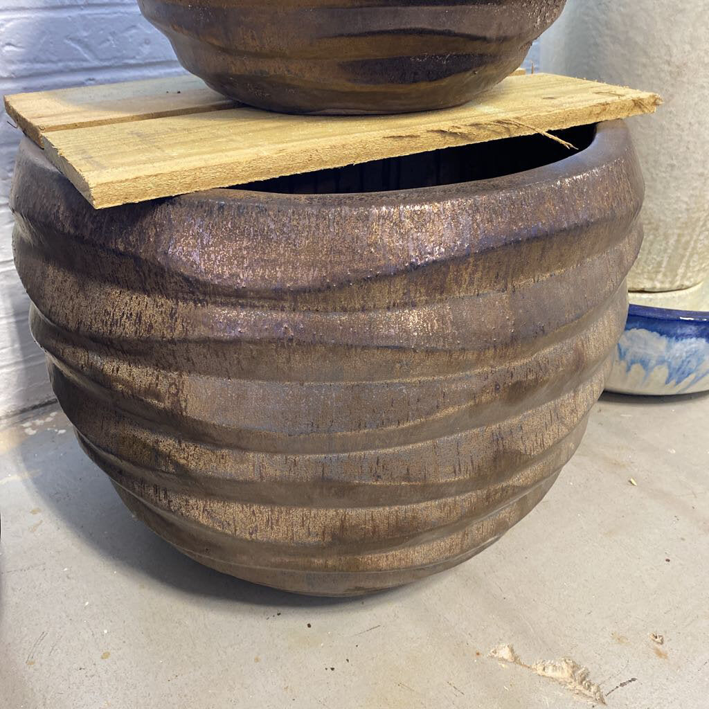 21 in. Textured Egg Planter - Antique Copper