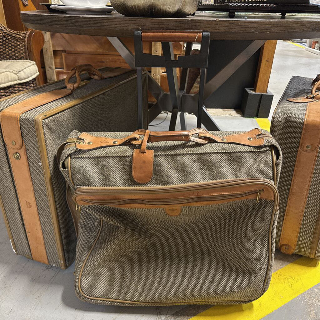 hARTMAN LUGGAGE, LIKE NEW. 3 PIECES
