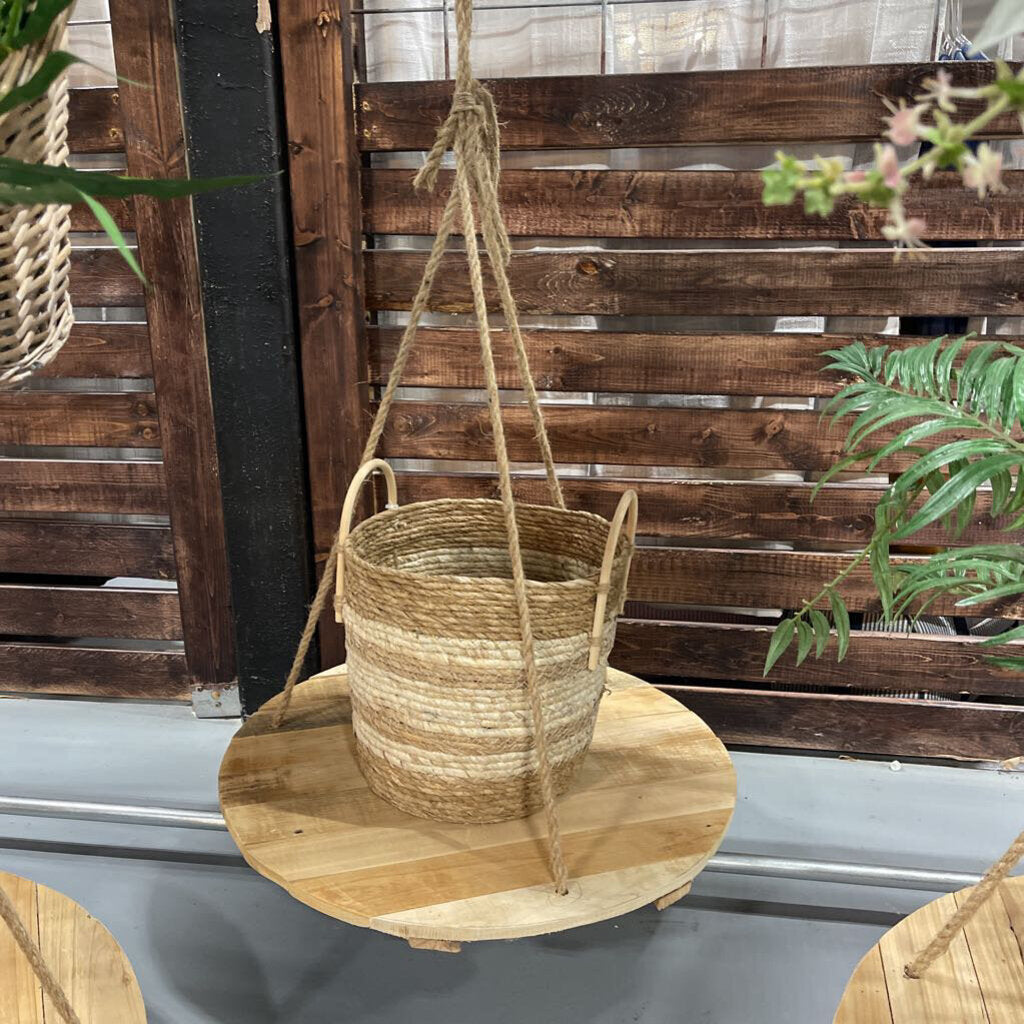 LARGE-ROUND RECYCLED WOOD DISPLAY WITH JUTE ROPE