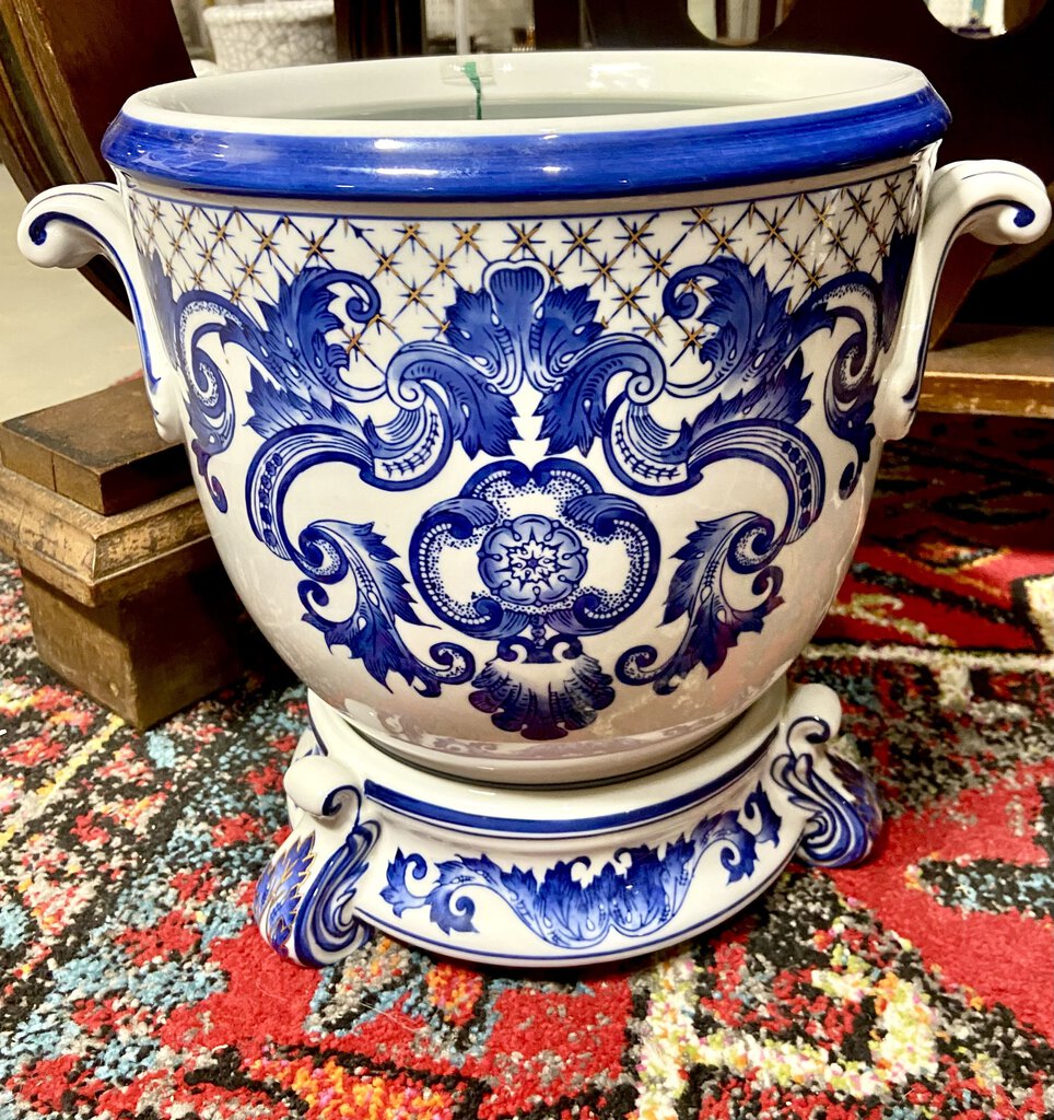 Bombay blue and white planter on matching stand