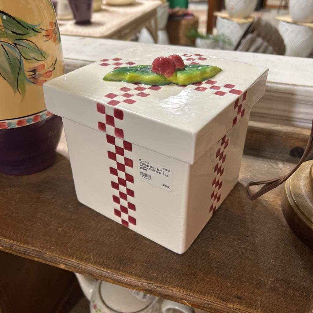 Vintage Bath Body Works Christmas Box (1997)
