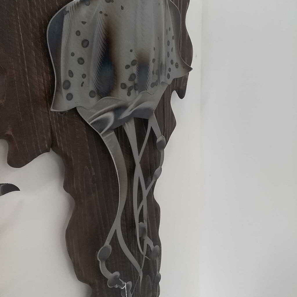 Jellyfish on wood 3A