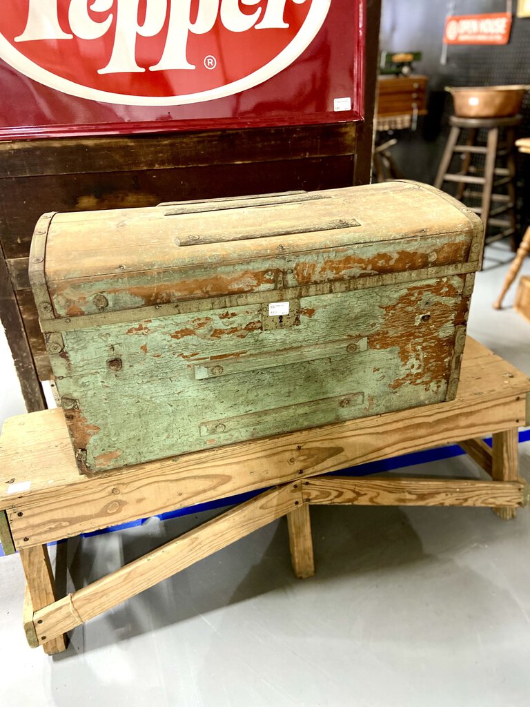 GREEN PRIMITIVE TRUNK