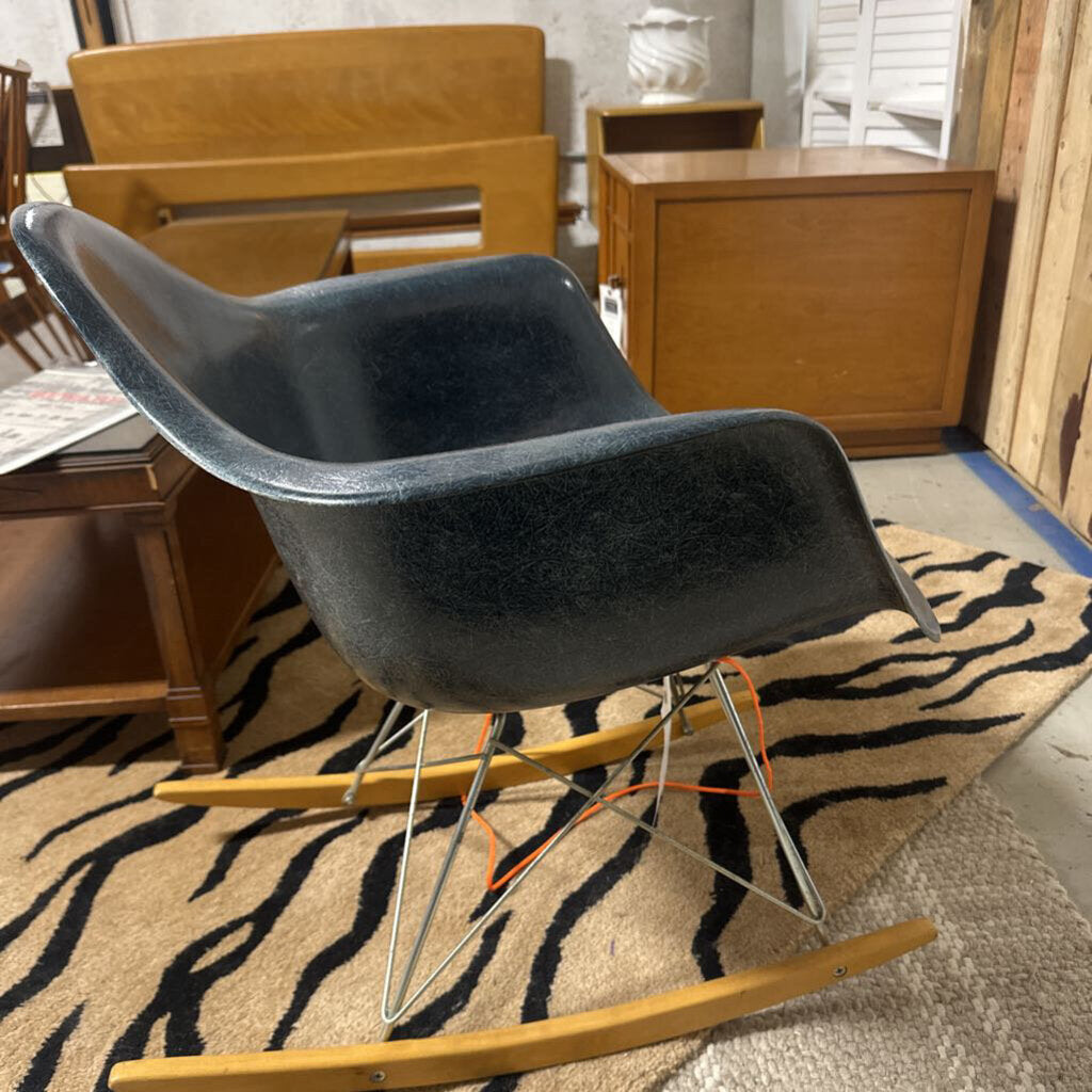 VTG Authentic Eames RAR Orig Fiberglass Herman Miller