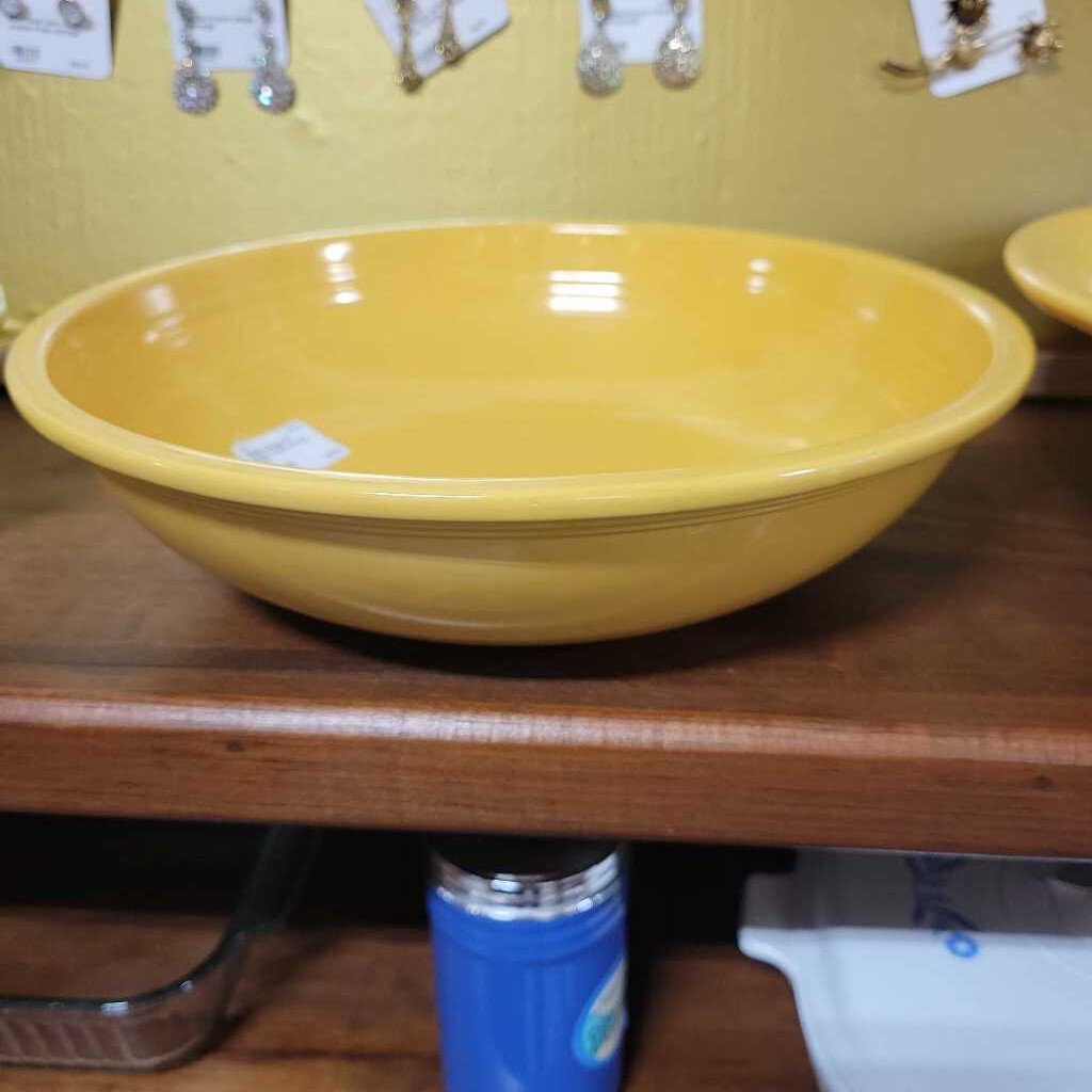 fiesta vintage 12" yellow round serving bowl