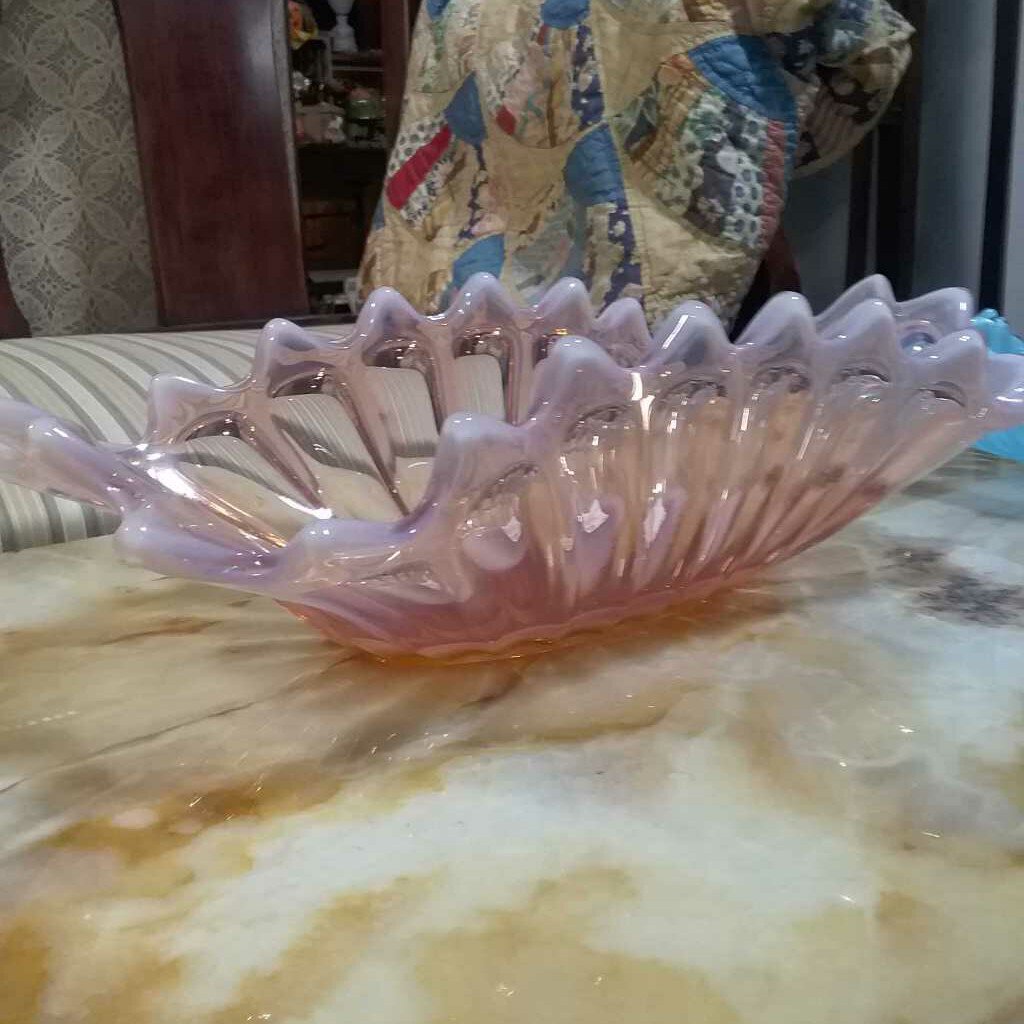 Vintage Fostoria HEIRLOOM Pink Opalescent Glass Centerpiece Console Bowl