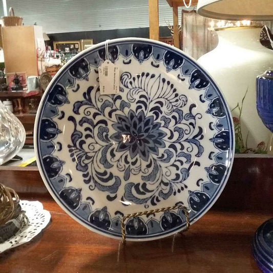 Blue decorative plate