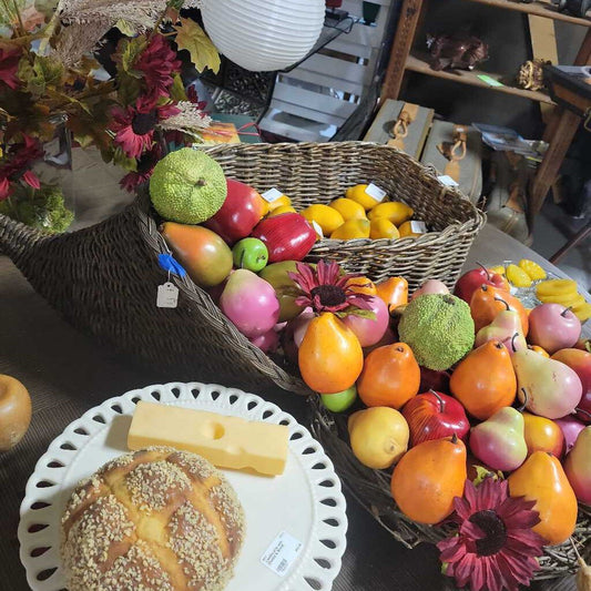 Horn of Plenty & Basket (fruit included)