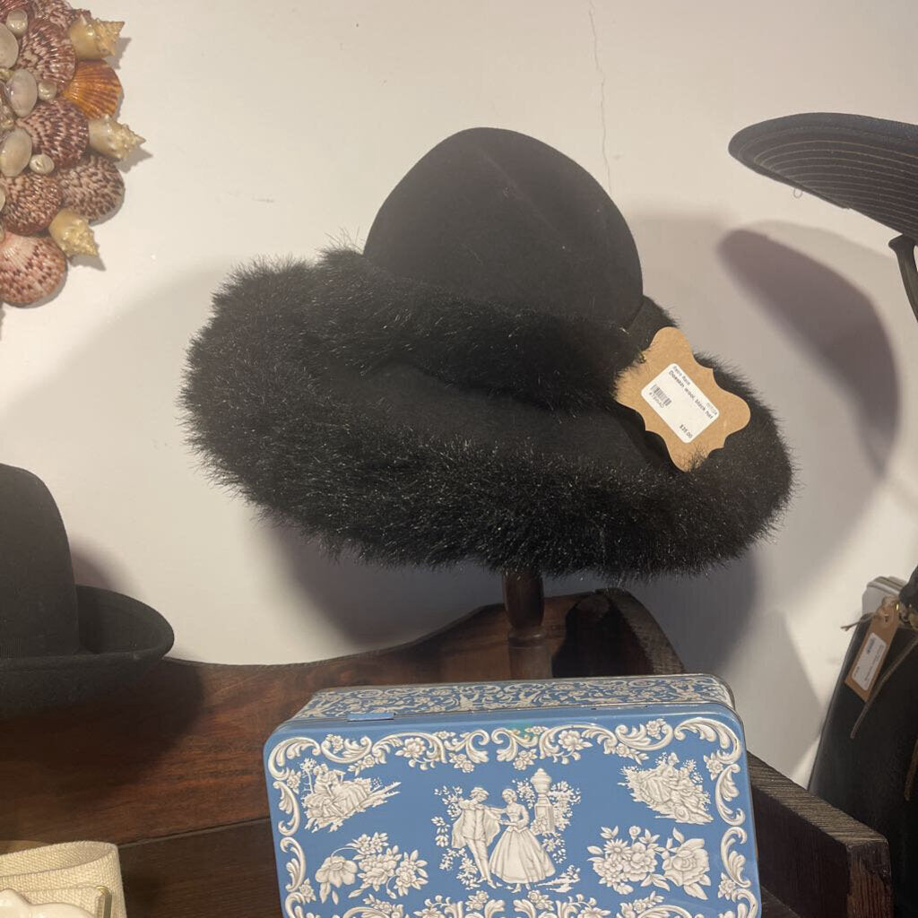 Doeskin wool, black hat