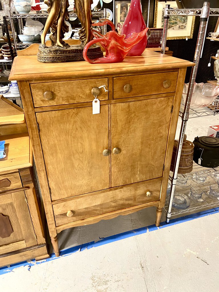 Vintage maple chest/ linen chest