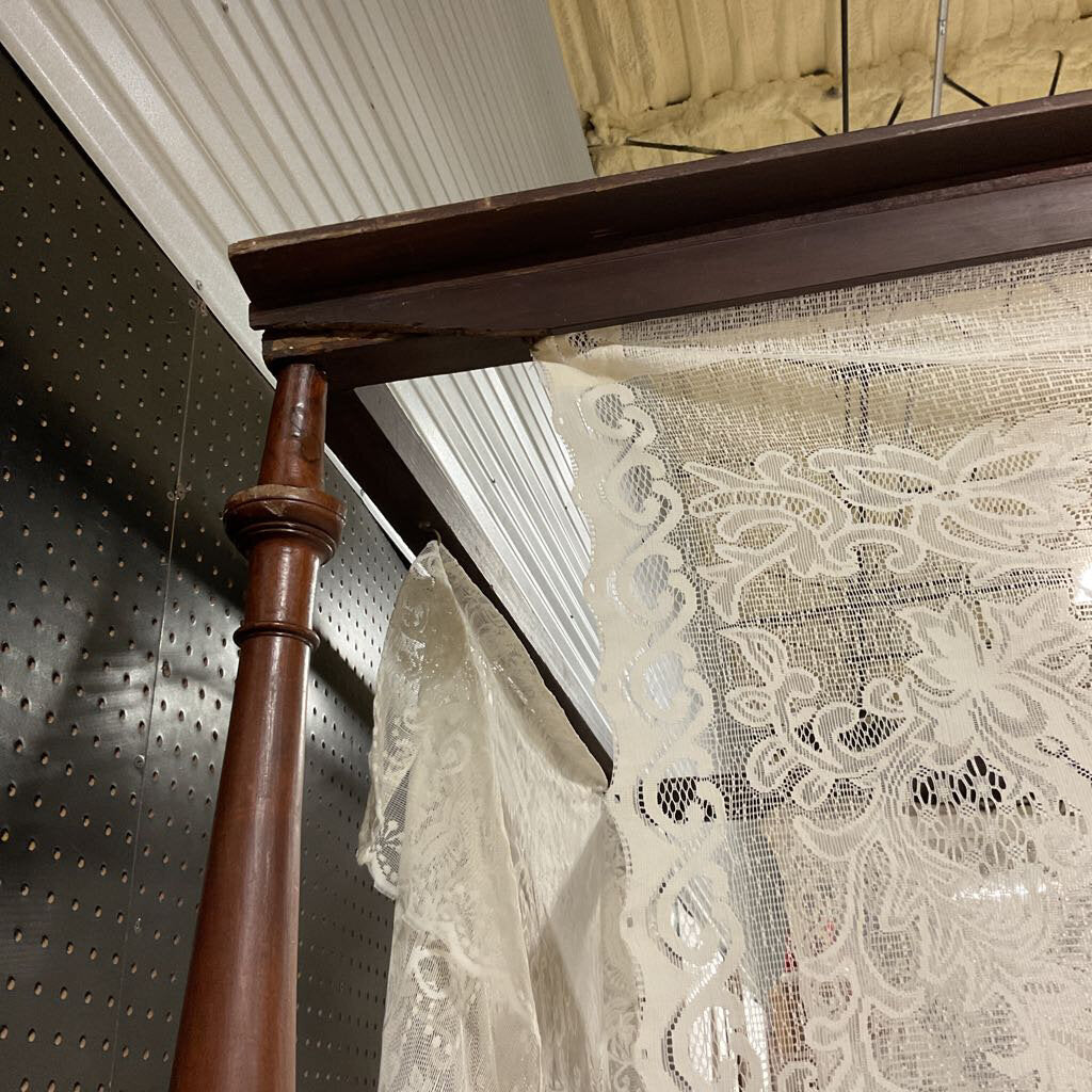 1800s Canopy Bed