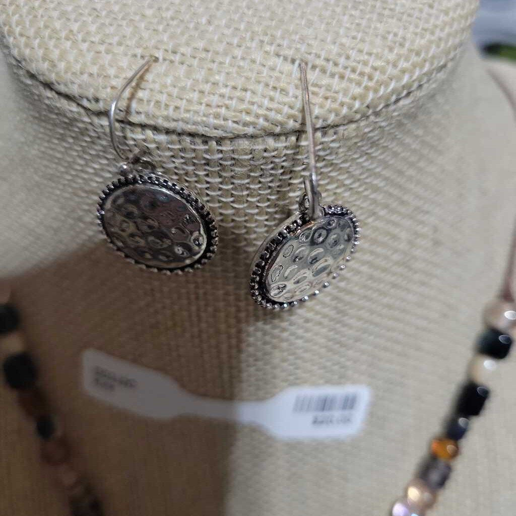 Necklace earring set