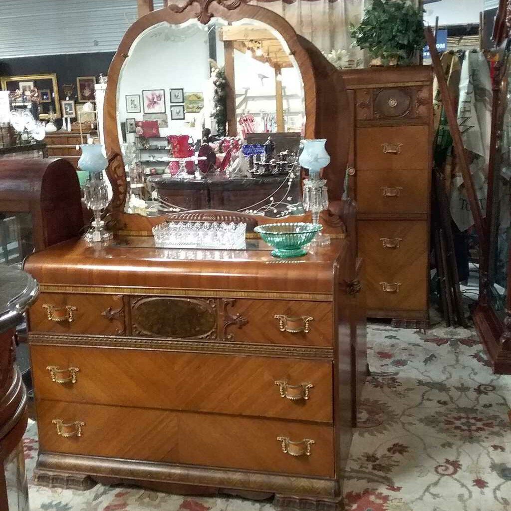 1930s Waterfall Complete BR Set