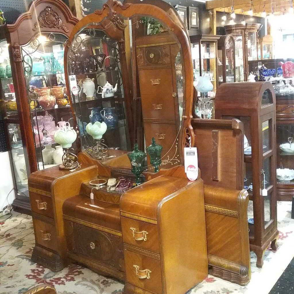 1930s Waterfall Complete BR Set