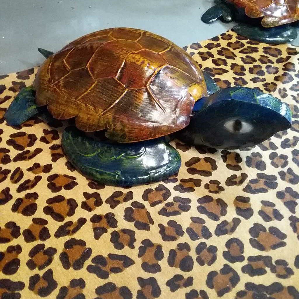 LG Metal Turtle