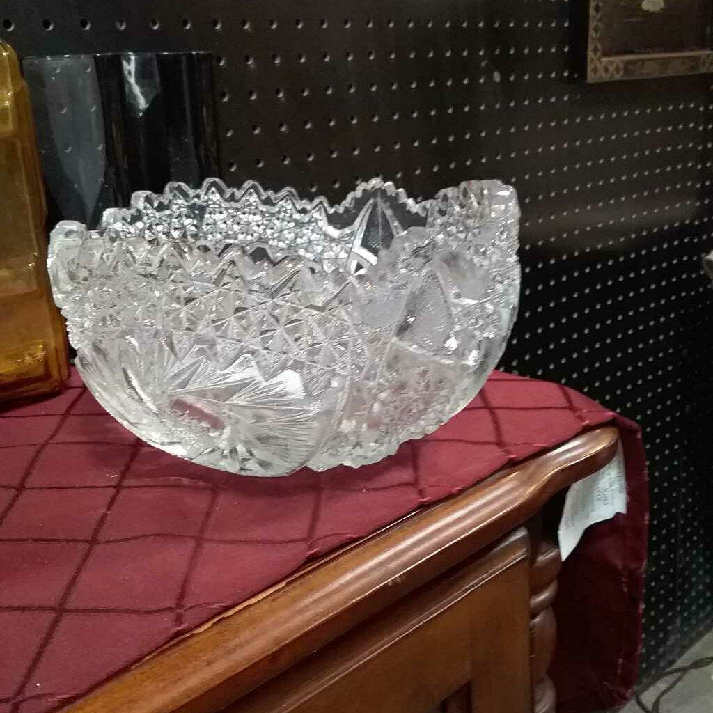 Comet in Stars Crystal Bowl, L E Smith