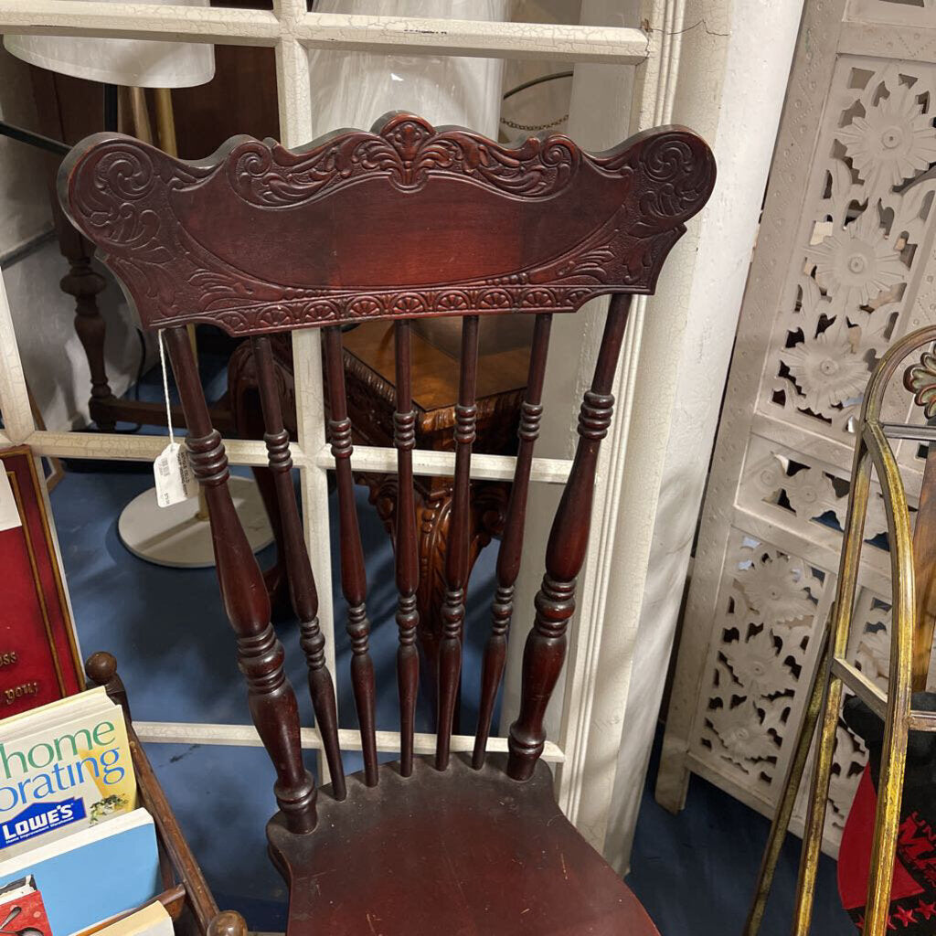 ANTIQUE CELLO CHAIR (MISSING RISER)