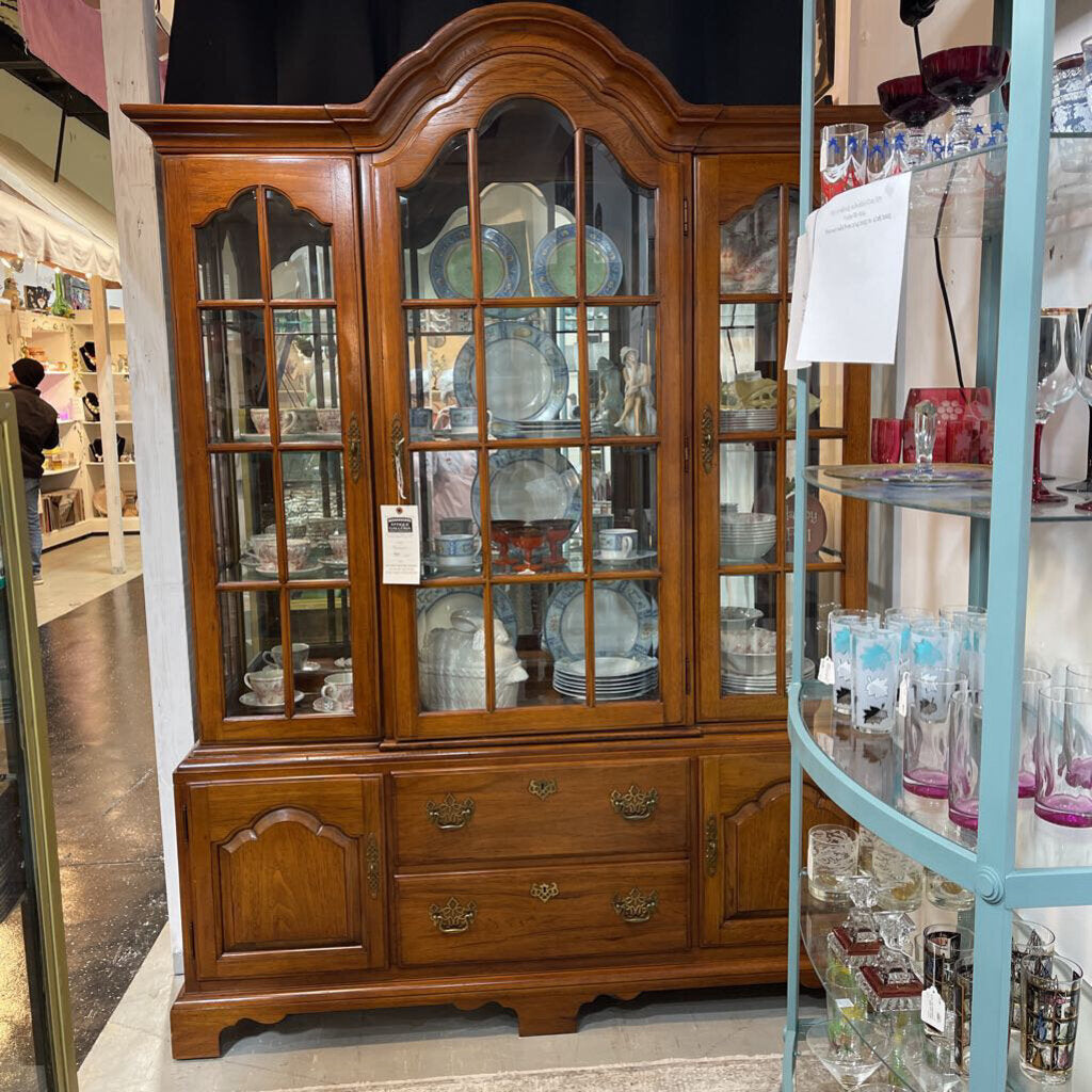 Oak Colonial Cabinet