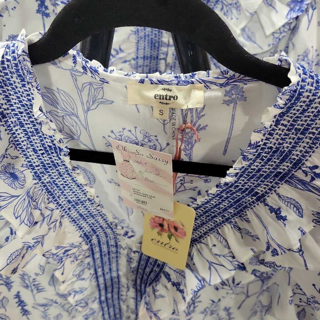 Entro toile blue smocked top