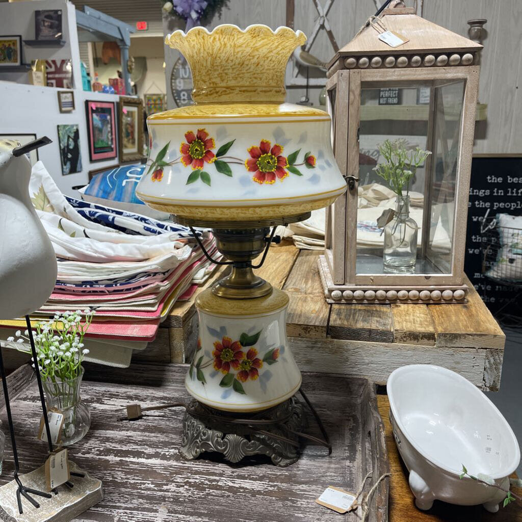 Beautiful vintage hand painted lamp