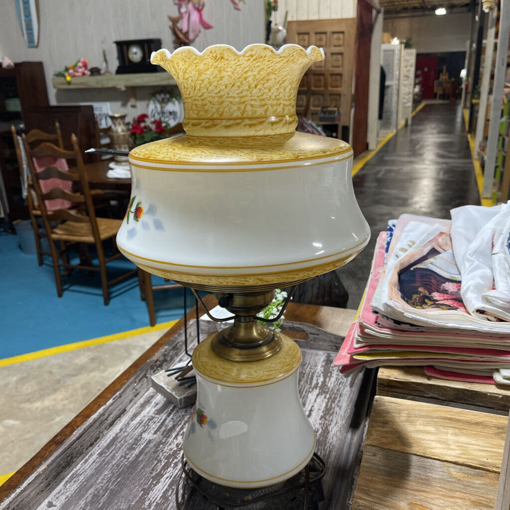 Beautiful vintage hand painted lamp