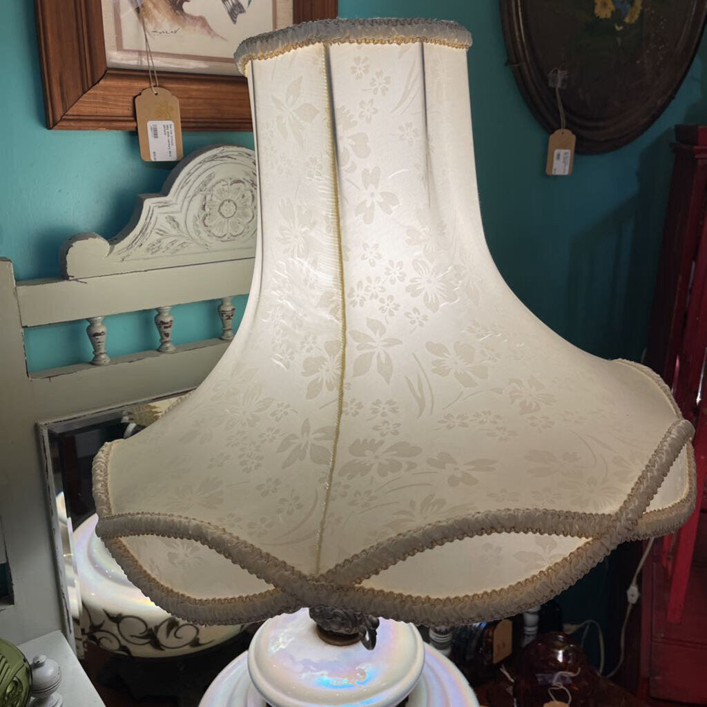 Mid 20th cen. Hollywood regen. Lamp