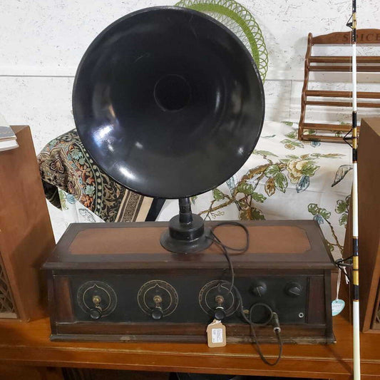 R24 Antique Valley Radio Receiving Instrument & Manhatten Electric Horn