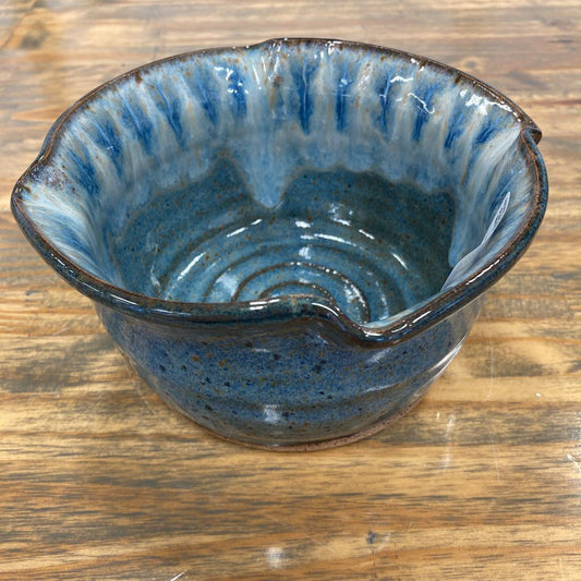 Perfectly Twisted Hand Bowl