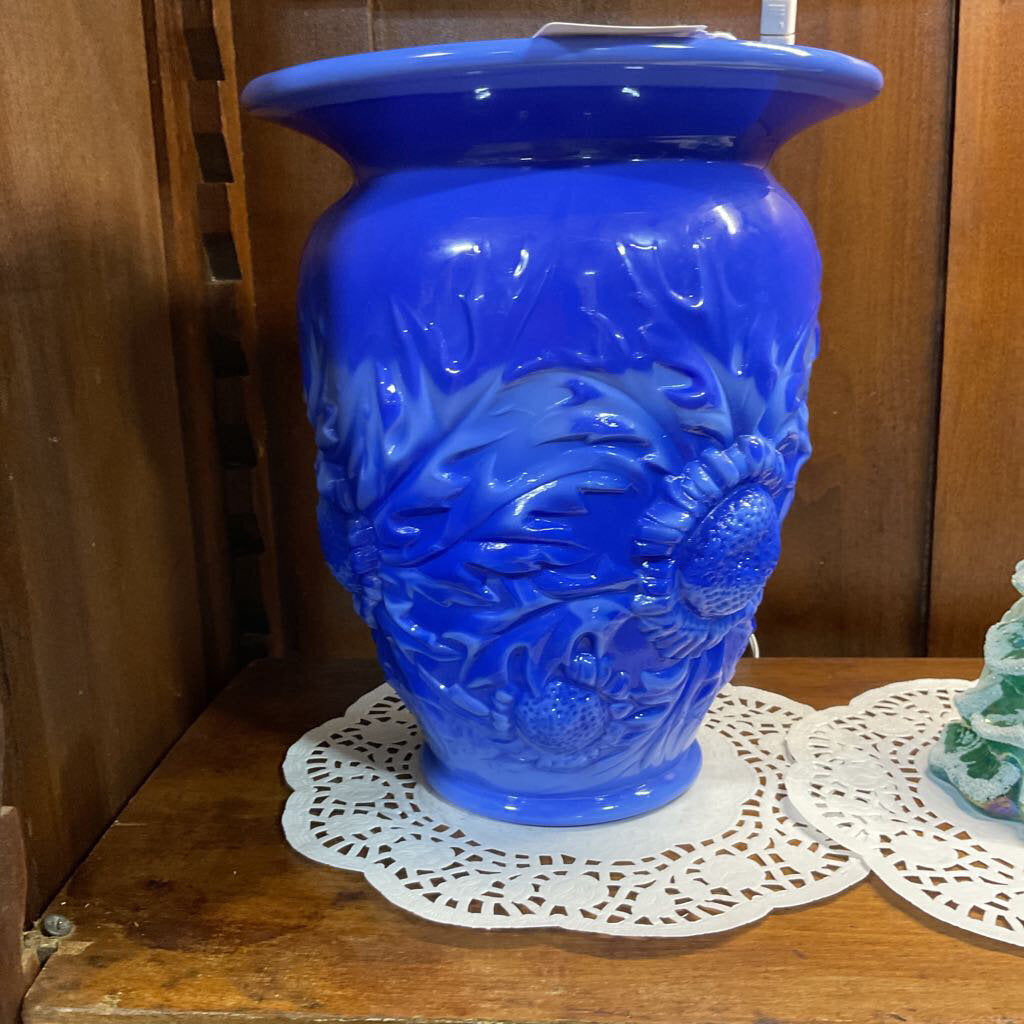 Fenton Vase from 2004 Historical Collection